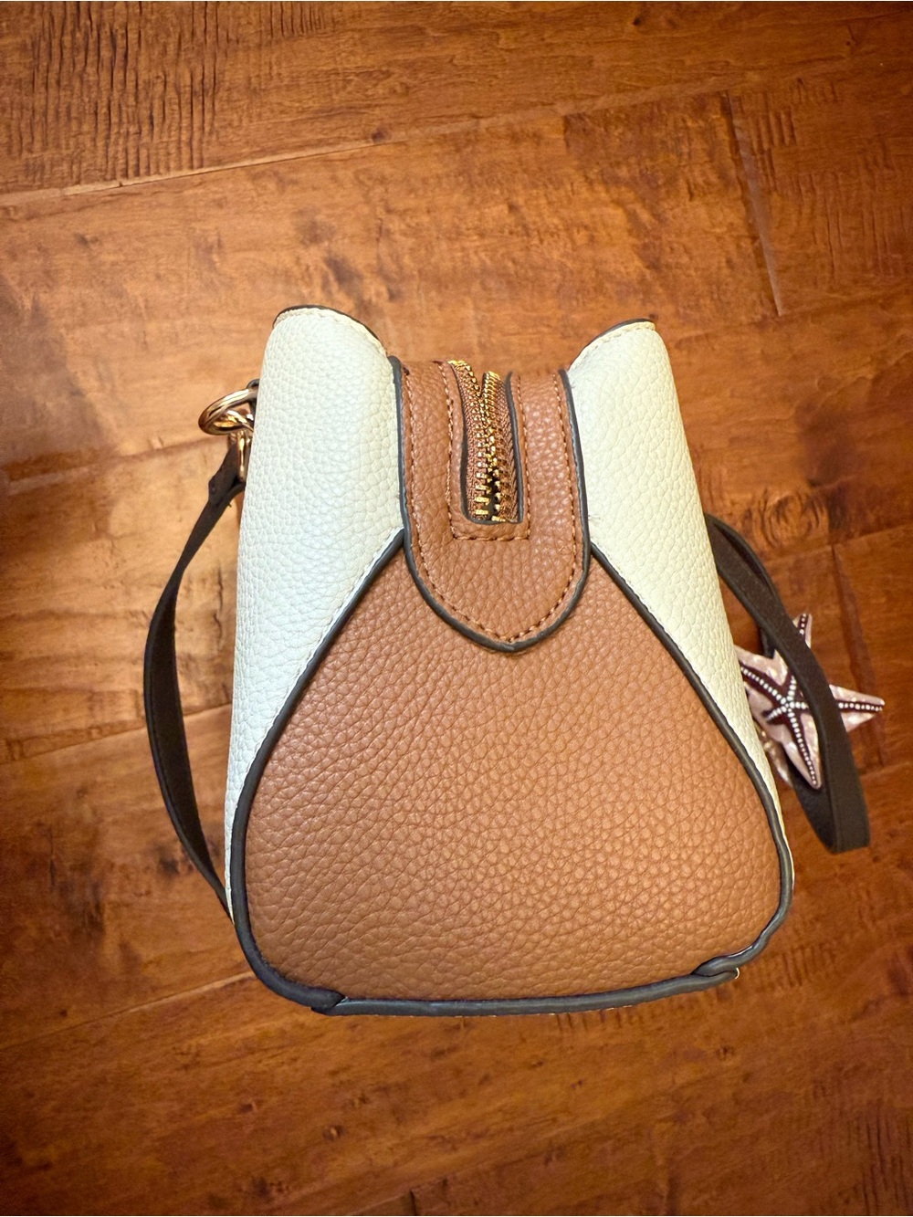 Cream and Brown Pebbled Faux Leather Shoulder Bag - Picture 7 of 12